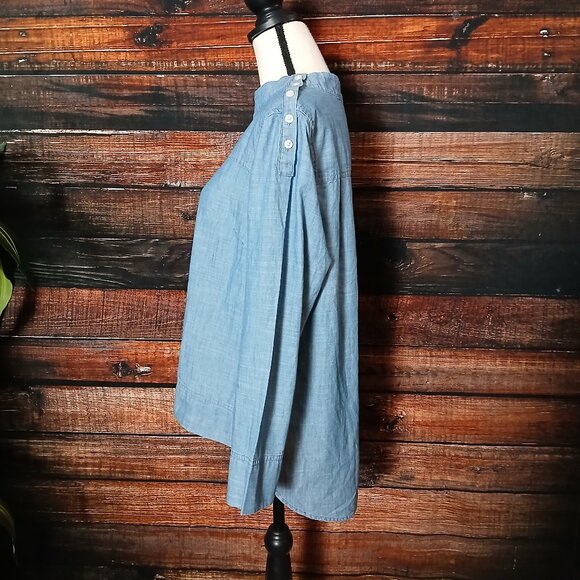 J Crew Top Size 10 Chambray Funnel Neck Button Shoulder Hi Low Hem - Picture 6 of 9